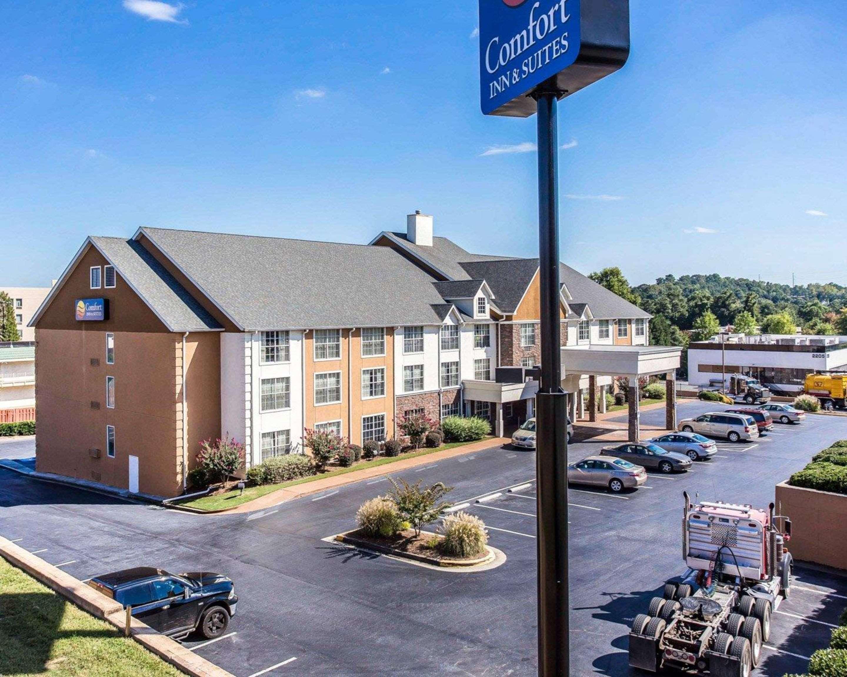 Comfort Inn & Suites Ballpark Area Smyrna Exterior photo