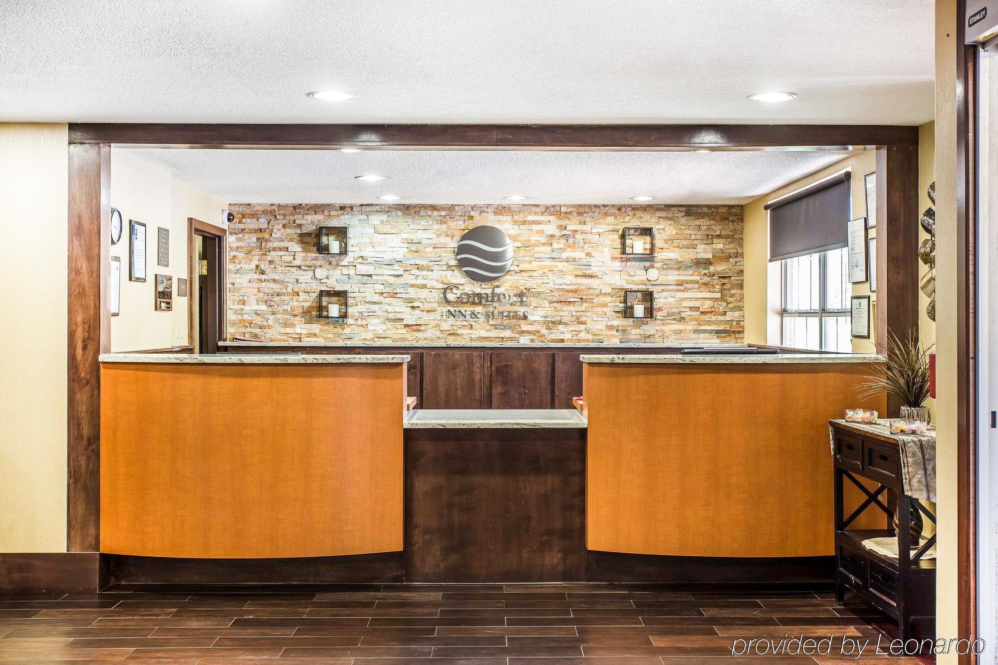 Comfort Inn & Suites Ballpark Area Smyrna Exterior photo