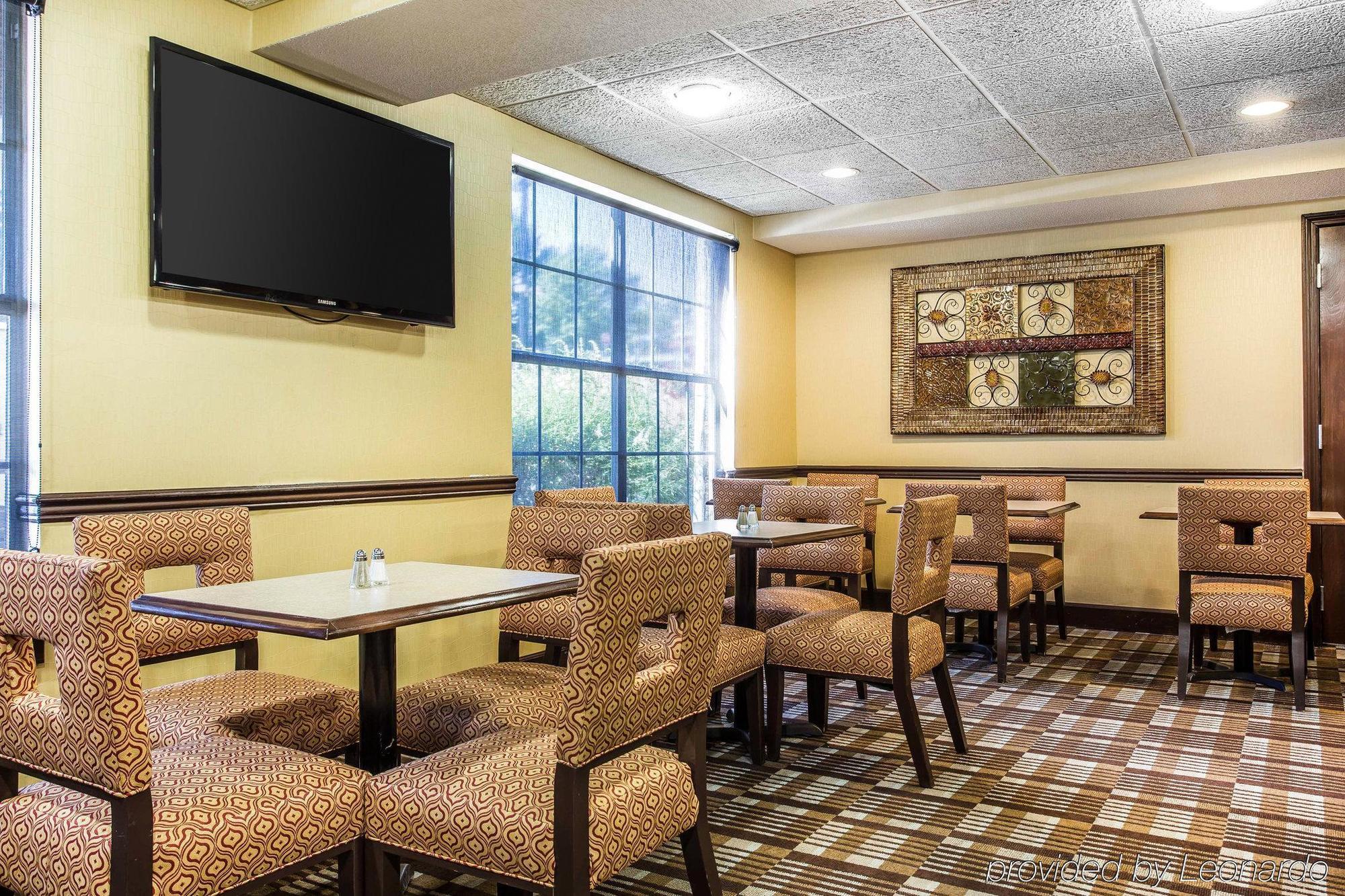 Comfort Inn & Suites Ballpark Area Smyrna Exterior photo